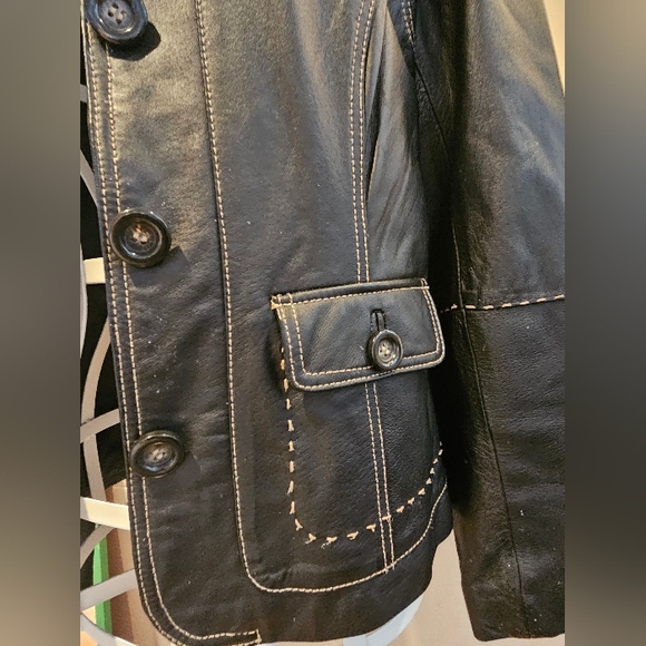 Leather Jacket - Picture 4 of 9